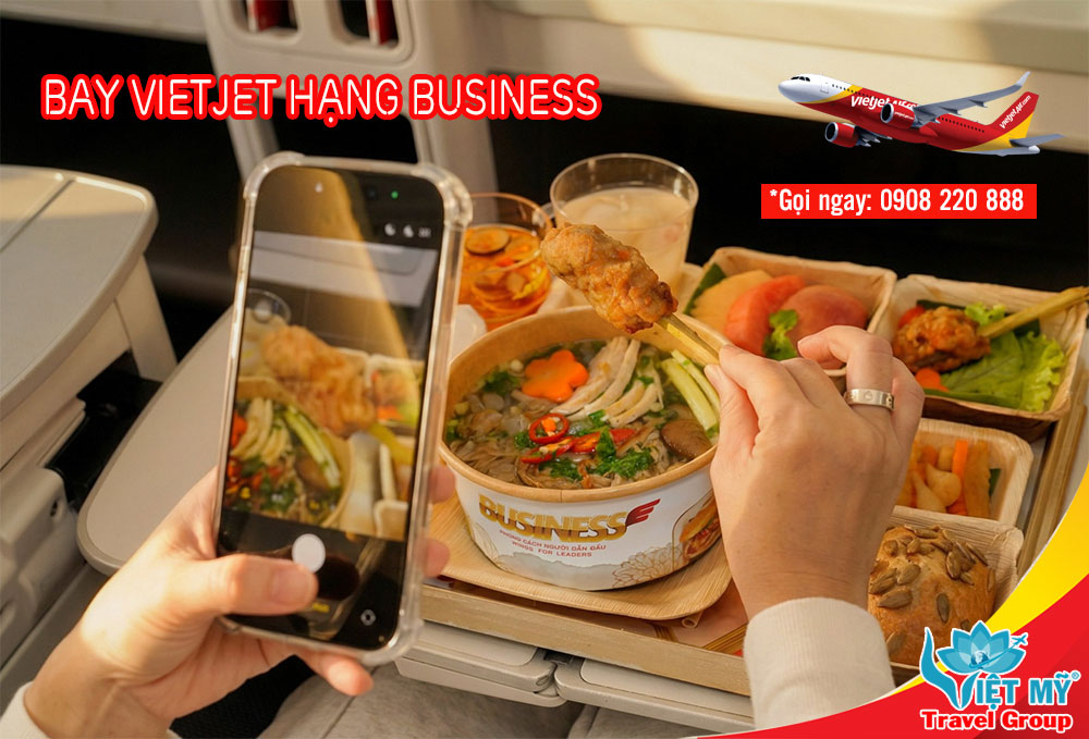 Bay Vietjet hạng Business với thực đơn Tết Bính Ngọ 2026